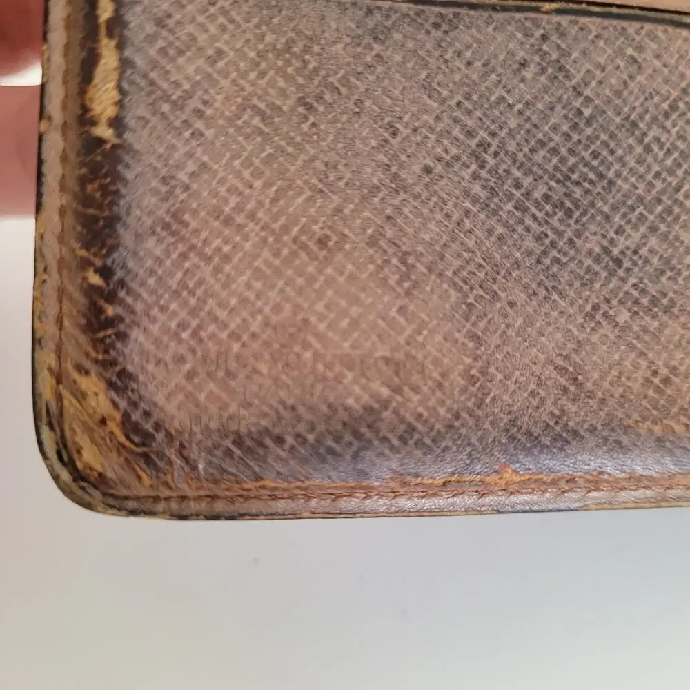 Vintage Louis Vuitton Men's LV Brown Bi-Fold Leather Wallet Monogram Classic